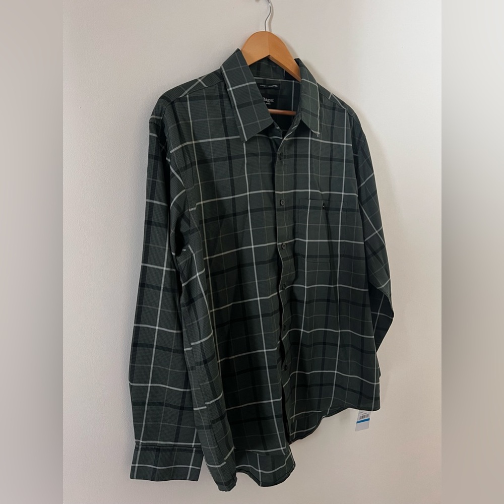 3/$30 Haggar Men's Green Plaid Casual Button Down Shirt